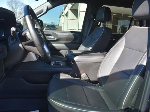 Used 2023 GMC Yukon SLT w/ LPO, Floor Liner Package image 14