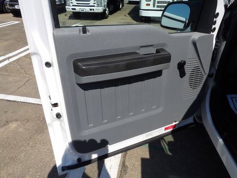 Used 2016 Ford F250 XL image 6