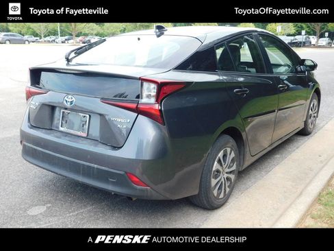 Used 2020 Toyota Prius XLE AWD/4WD image 4