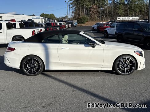 Used 2022 Mercedes-Benz C 300 Cabriolet image 2