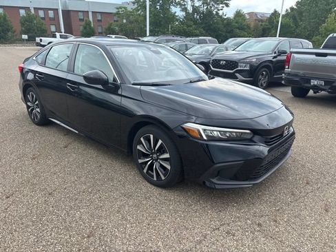 Used 2024 Honda Civic EX image 2