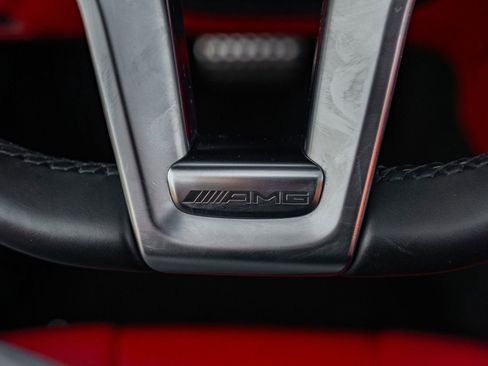 Used 2015 Mercedes-Benz SL 63 AMG image 40