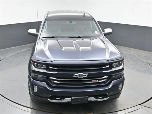 Used 2018 Chevrolet Silverado 1500 LTZ Z71 w/ Centennial Edition image 32