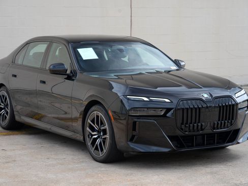 Used 2023 BMW 740i RWD image 62