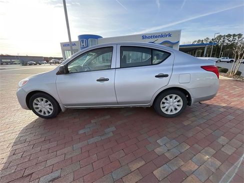 Used 2014 Nissan Versa S Plus image 14