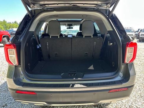 Used 2022 Ford Explorer XLT w/ Equipment Group 202A AWD/4WD image 15