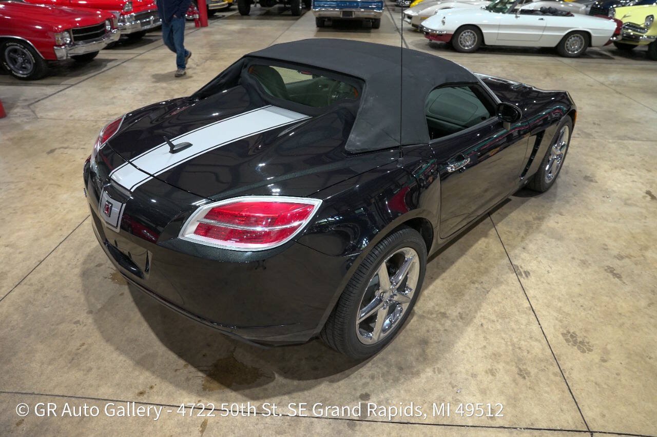 Used 2008 Saturn Sky Carbon Flash RWD image 31