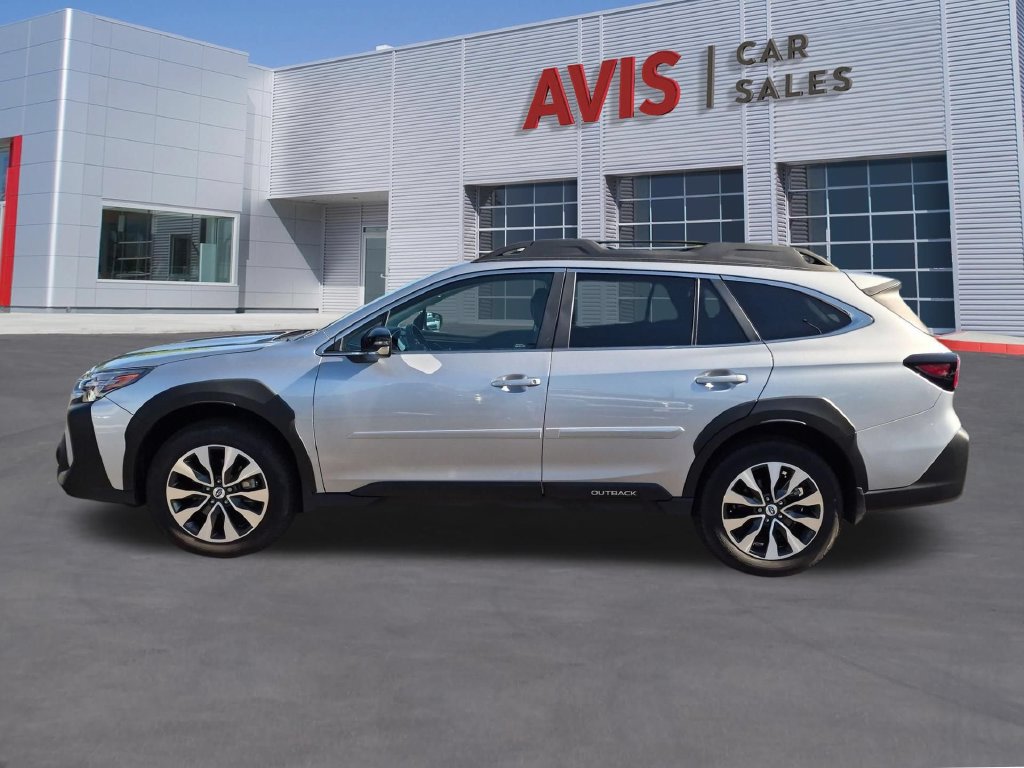 Used 2025 Subaru Outback Limited XT AWD/4WD image 10