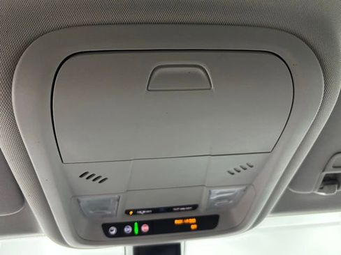 Used 2019 Chevrolet Equinox LT FWD image 30