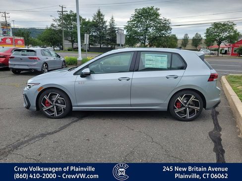 New 2025 Volkswagen GTI SE image 2