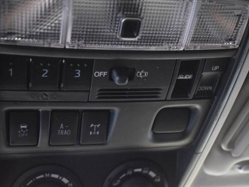 Used 2018 Toyota 4Runner TRD Off-Road Premium image 75