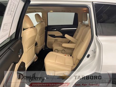 Used 2018 Toyota Highlander XLE FWD image 32