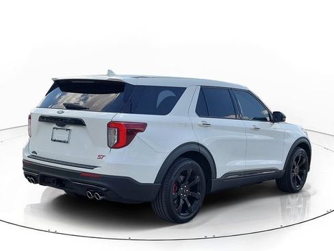 Used 2022 Ford Explorer ST w/ Equipment Group 401A RWD image 5