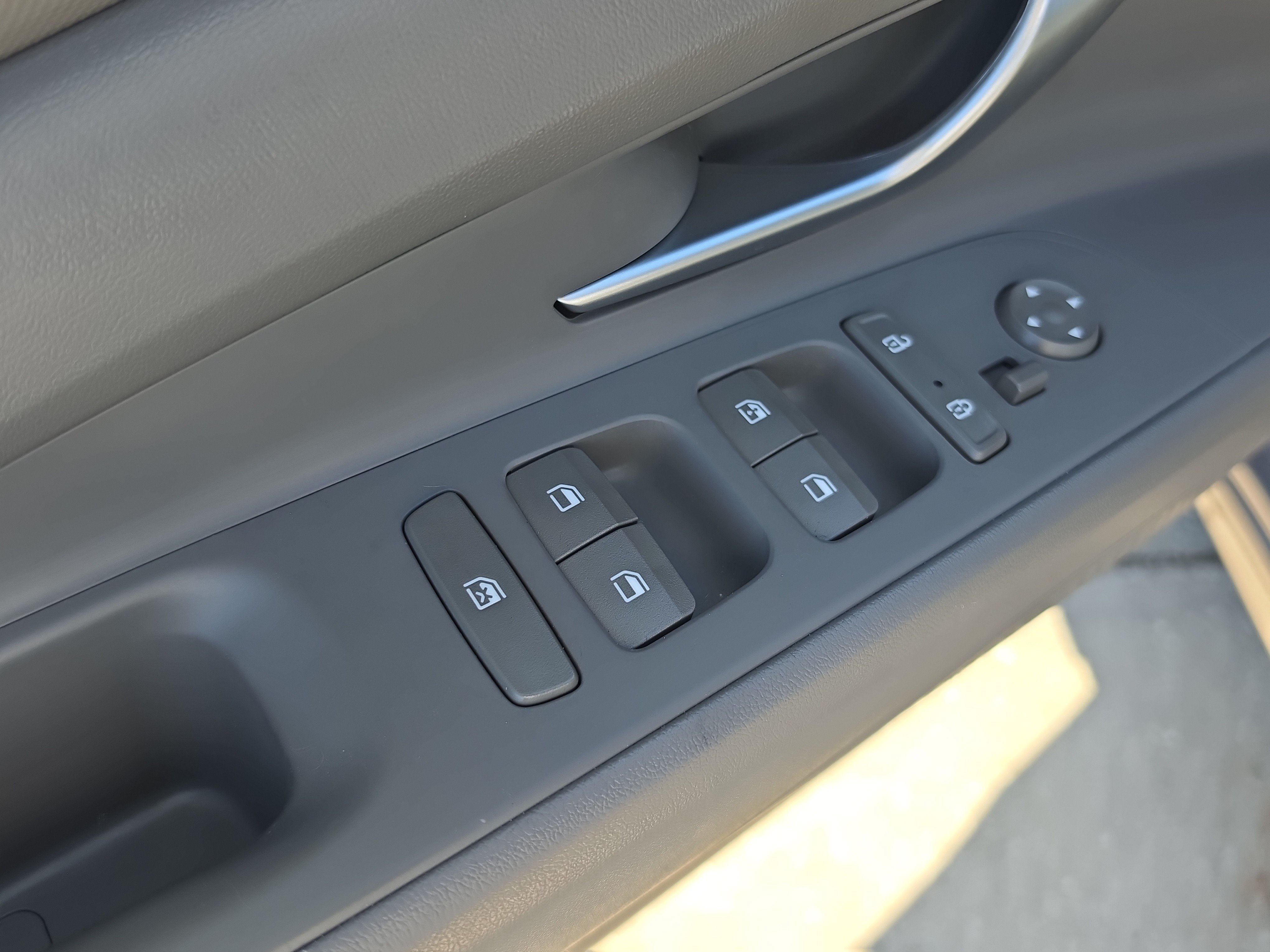 Used 2023 Hyundai Elantra SEL FWD image 19