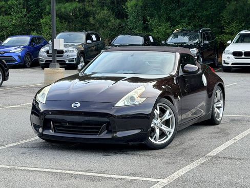 Used 2012 Nissan 370Z Touring w/ Sport Pkg RWD image 2