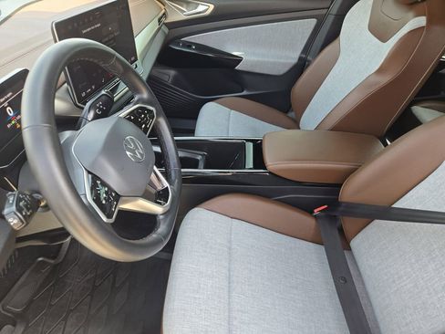 Used 2024 Volkswagen ID.4 Pro image 14