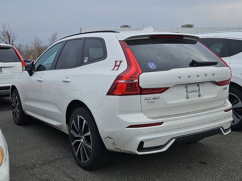 Used 2024 Volvo XC60 B5 Plus w/ Protection Package Premier image 5