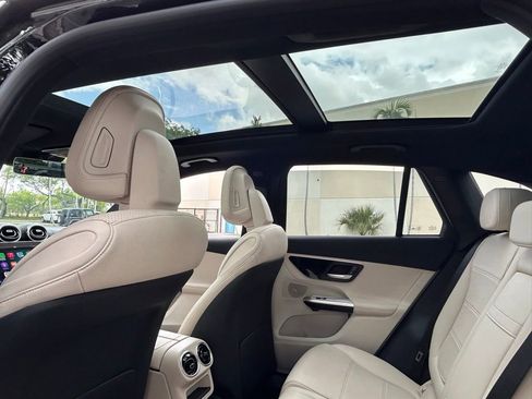 Used 2024 Mercedes-Benz GLC 300 4MATIC image 50