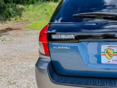 Used 2009 Subaru Outback 2.5i Limited w/ Popular Equipment Group 1C AWD/4WD image 10