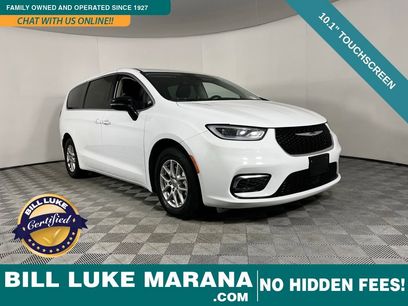 Used 2024 Chrysler Pacifica Touring-L