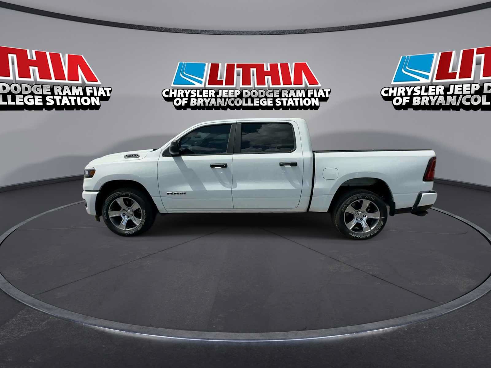 New 2026 RAM 1500 Express RWD image 5
