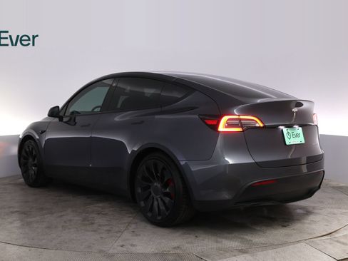 Used 2022 Tesla Model Y Performance AWD/4WD image 16
