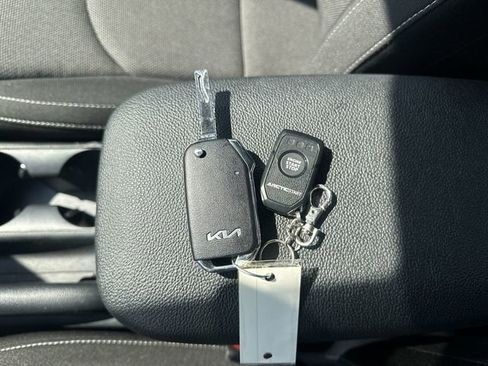 Used 2023 Kia Forte LXS FWD image 30