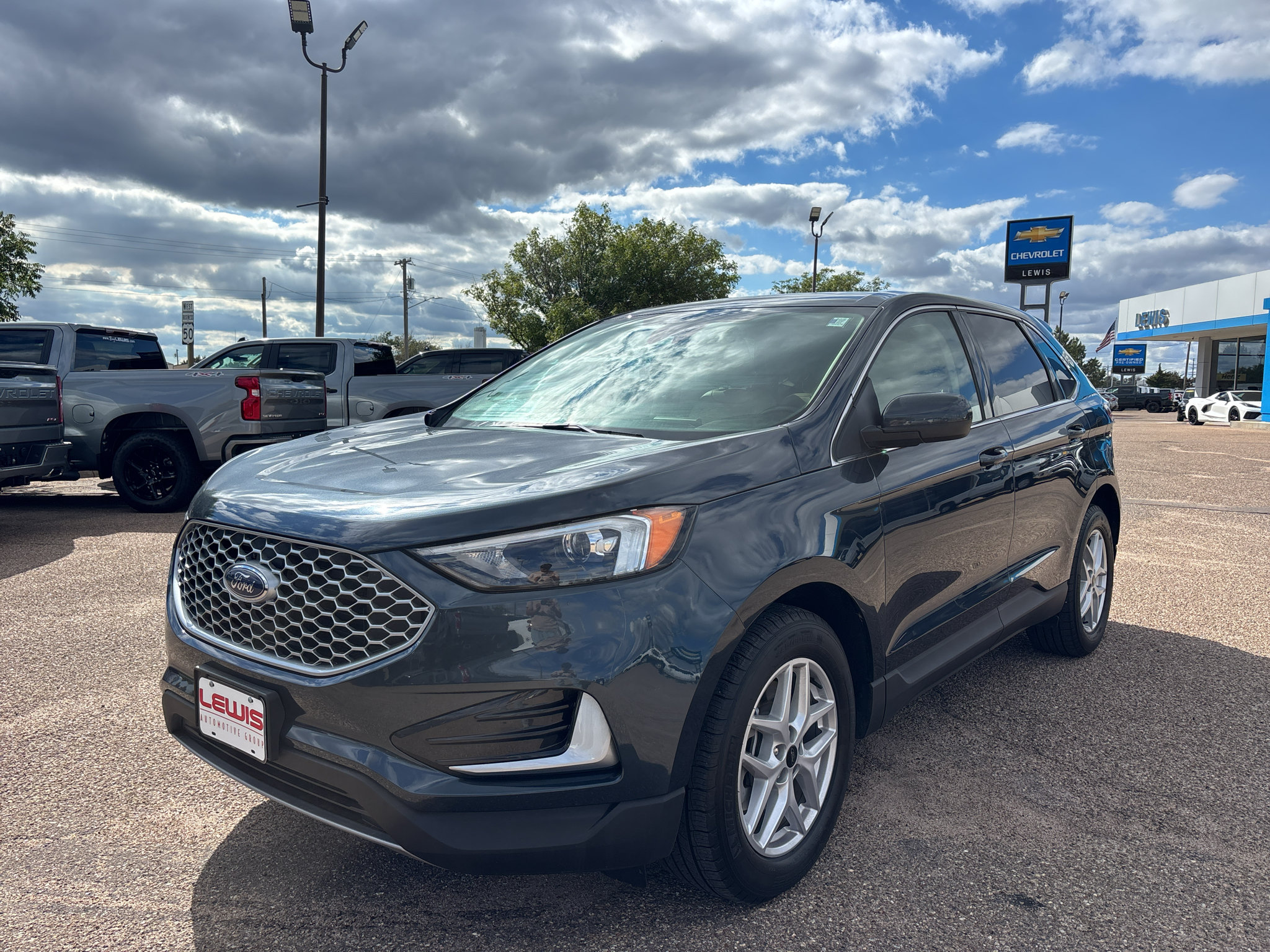 Used 2024 Ford Edge SEL AWD/4WD image 4