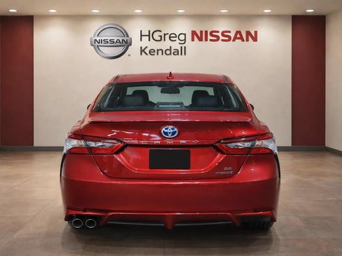 Used 2023 Toyota Camry SE FWD image 6