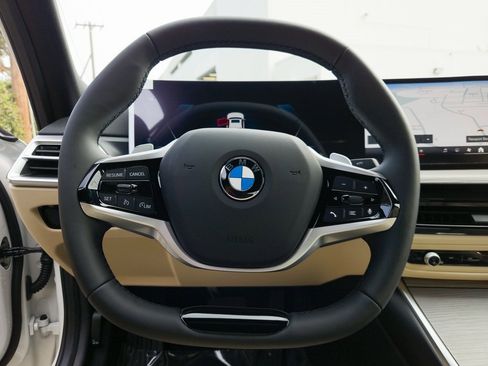 New 2026 BMW 330i Sedan w/ Convenience Package image 11