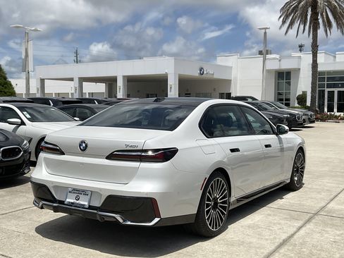 New 2026 BMW 740i w/ Executive Package RWD image 4