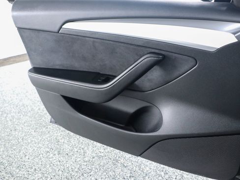 Used 2023 Tesla Model 3 Standard Range RWD image 19