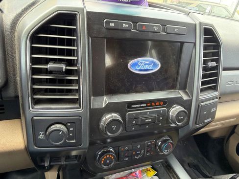 Used 2021 Ford F250 XLT w/ XLT Premium Package AWD/4WD image 8