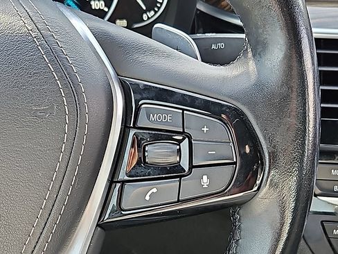 Used 2018 BMW 530e RWD image 19