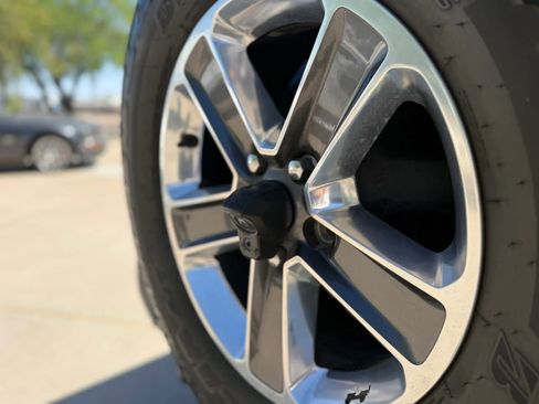 Used 2020 Jeep Wrangler Unlimited Sahara AWD/4WD image 11