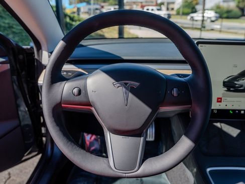 Used 2023 Tesla Model 3 Performance image 5