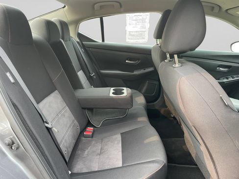 Used 2023 Nissan Sentra SR FWD image 14