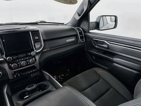 Used 2022 RAM 1500 Big Horn AWD/4WD image 30