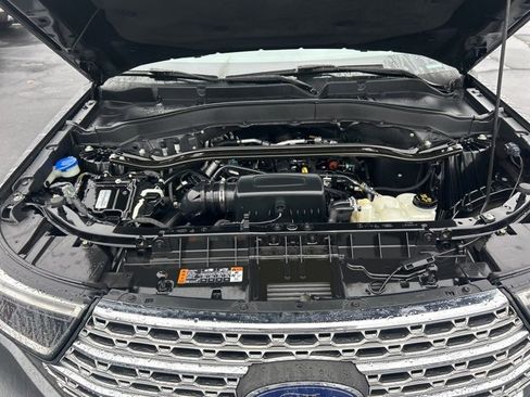 Used 2021 Ford Explorer Limited w/ Equipment Group 301A image 13