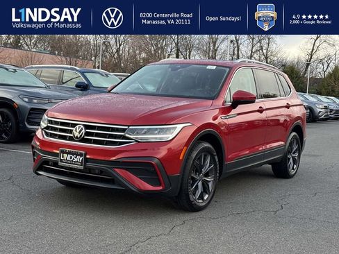 Used 2022 Volkswagen Tiguan SE w/ Panoramic Sunroof Package image 5