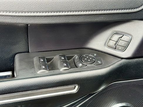 Used 2021 Ford Expedition XLT AWD/4WD image 18