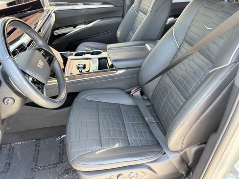 Certified 2025 Cadillac Escalade Sport Platinum AWD/4WD image 20