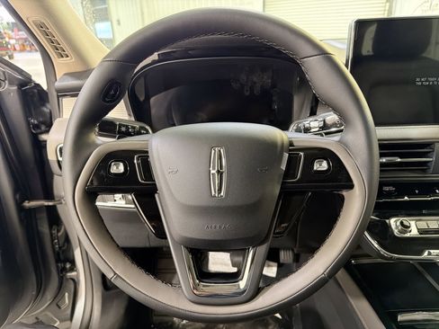 New 2026 Lincoln Corsair Premiere image 13