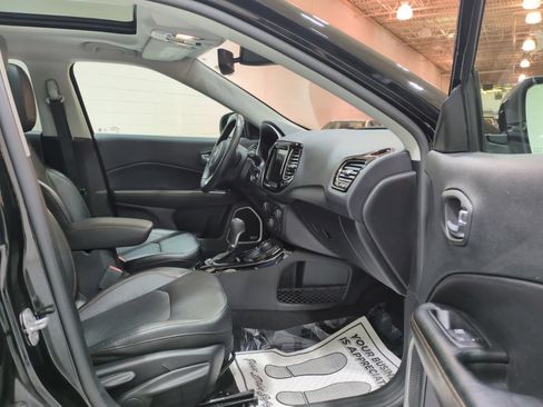 Used 2021 Jeep Compass Limited w/ Sun and Sound Group AWD/4WD image 11