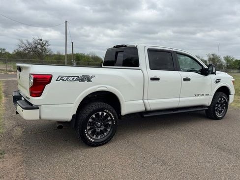 Used 2019 Nissan Titan PRO-4X w/ Pro-4x Utility Package AWD/4WD image 6