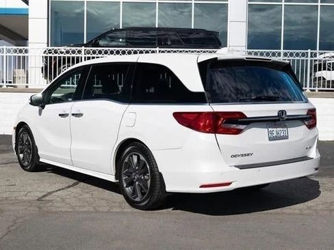 Used 2023 Honda Odyssey Elite image 7