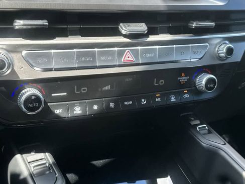 Certified 2023 Kia Telluride S w/ S Sunroof Package image 20