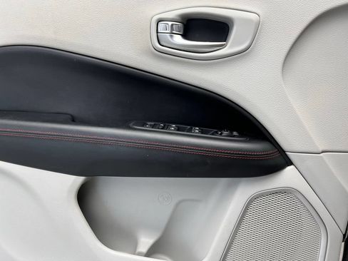 Used 2019 Jeep Compass Limited w/ Safety & Security Group FWD image 20
