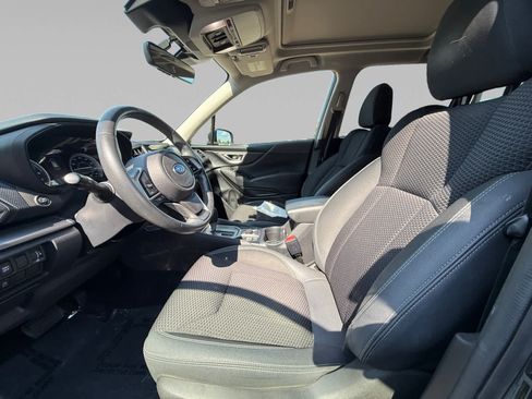 Used 2024 Subaru Forester Premium AWD/4WD image 11
