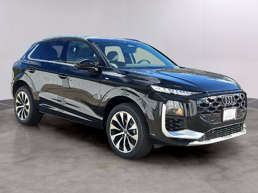 New 2026 Audi Q3 quattro 2.0T AWD/4WD image 2